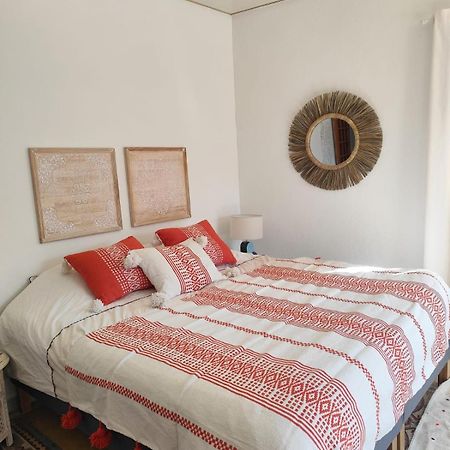 Bed and Breakfast Casa Louisa Serralongue Exterior foto